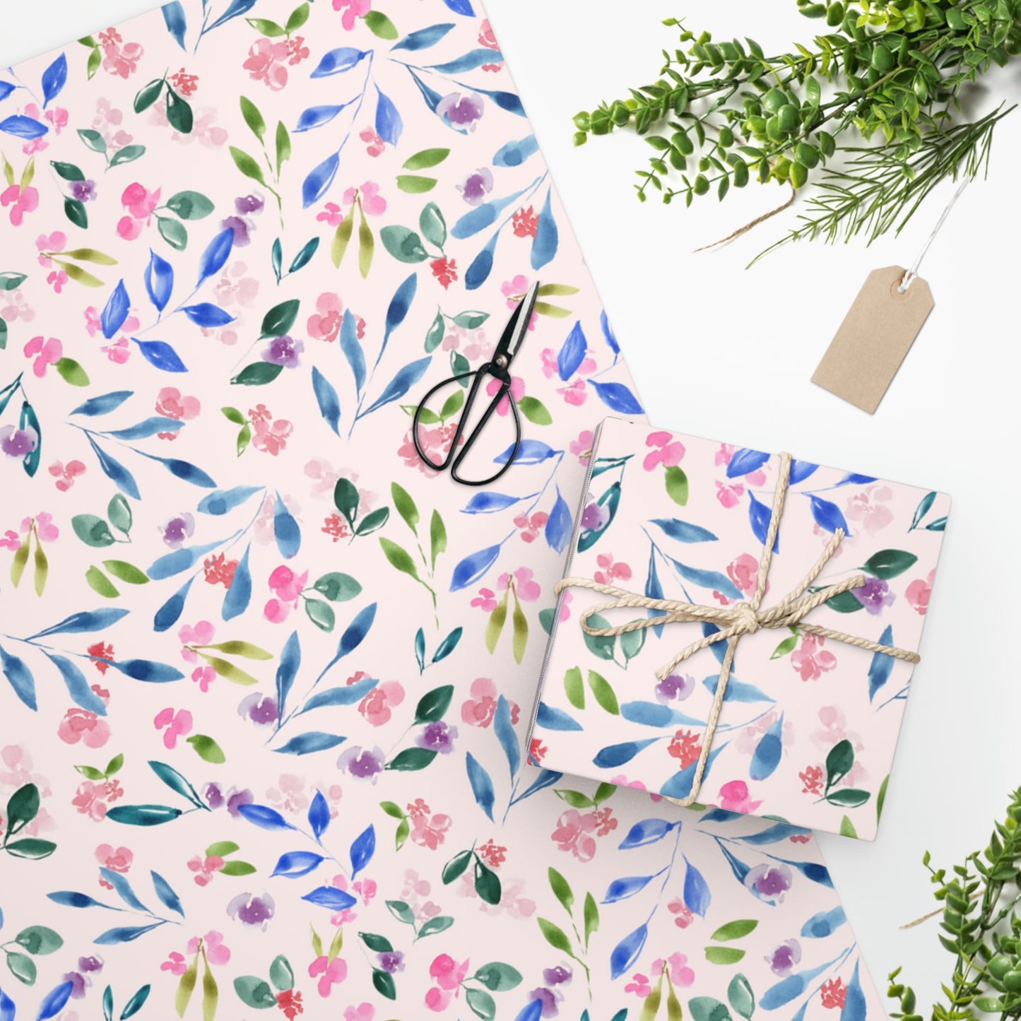 Loose Floral Wrapping Paper Light Pink